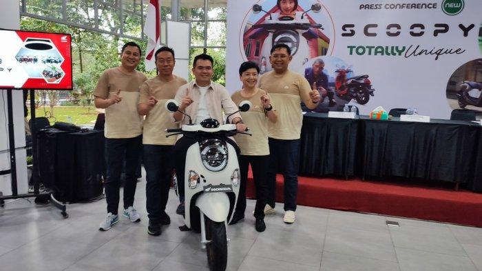 PT Daya Adicipta Motora (DAM) selaku Main Dealer Sepeda Motor dan Suku Cadang Honda di Jawa Barat secara resmi memperkenalkan New Honda Scoopy, generasi ke enam sejak diluncurkan pertama kali pada 2010.