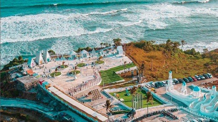 Rekomendasi Pantai Karang Potong.