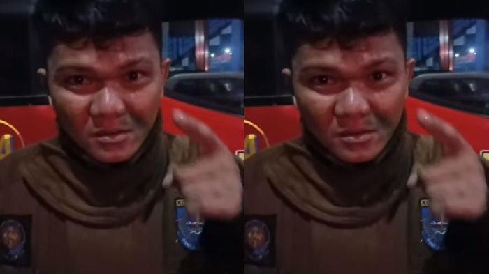Petugas Damkar Depok, Sandi Butar Butar menangis karena gagal menyelamatkan gereja. Singgung ucapannya terbukti soal fasilitas rusak.