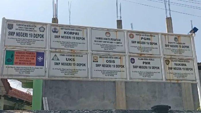 Plang SMPN 19 Depok