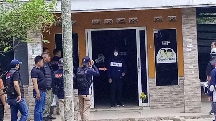 Suasana Pra Rekonstruksi Kasus Pembunuhan Ibu dan Anak di Jalancagak yang digelar Ditreskrimum Polda Jabar, Kamis (2/11/2023).