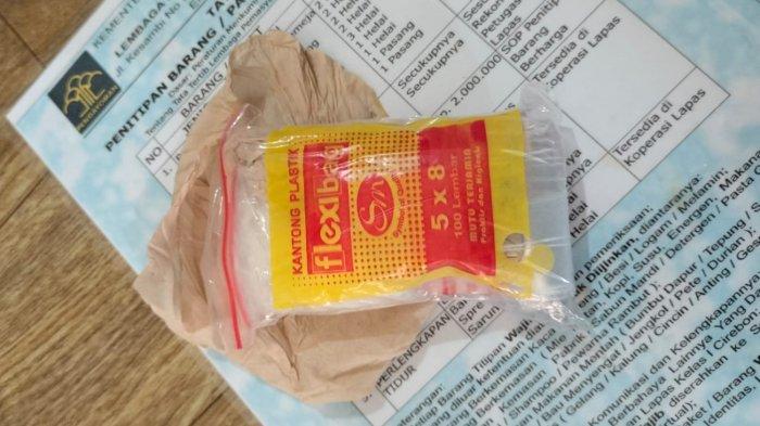Barang bukti yang disita dari penyelundupan narkoba di Lapas Kelas I Cirebon, Kecamatan Kesambi, Kota Cirebon, Jumat (7/7/2023). Foto ISTIMEWA DOK. LAPAS KELAS I CIREBON