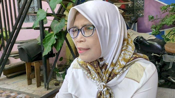 Titin Prialianti.