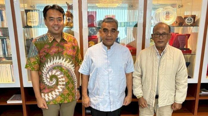 Suhendrik, tokoh muda asal Kota Cirebon bertemu dengan Sekjen Partai Gerindra, Ahmad Muzani untuk maju di Pilkada Kota Cirebon 2024