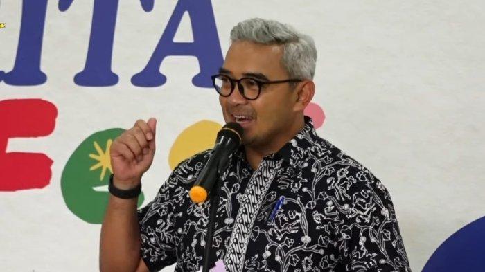 Walikota Bandung, M Farhan dalam acara Cerita Fest di Micro Library Alun-Alun Bandung, Sabtu (28/6/2025).