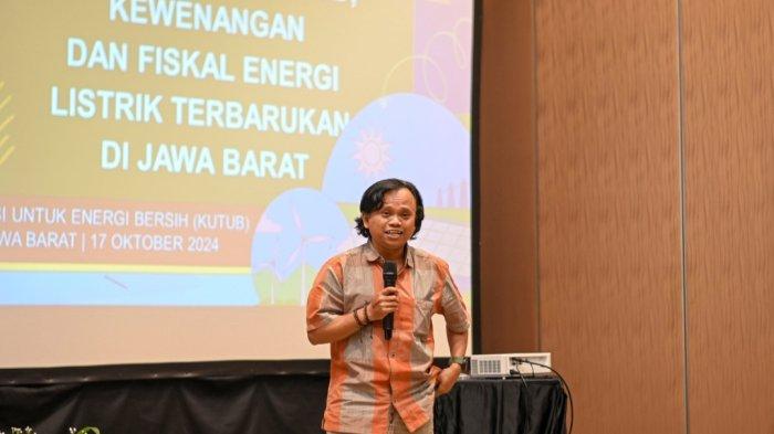 Jelang momentum Pilkada Provinsi Jawa Barat (Jabar) 2024, Center for Economics and Development Studies (CEDS) FEB Universitas Padjadjaran, Koalisi Untuk Energi Bersih (KUTUB) Jawa Barat dan Indonesia Cerah meluncurkan hasil survei tentang persepsi masyarakat Jabar mengenai isu transisi energi dan dampak perubahan iklim.