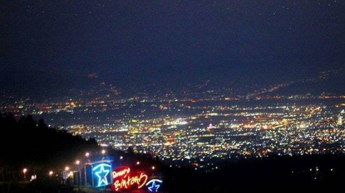 Pemandangan city light dari Puncak Bintang, Bukit Moko, Bandung (Instagram.com/wisatakabupatenbandung)