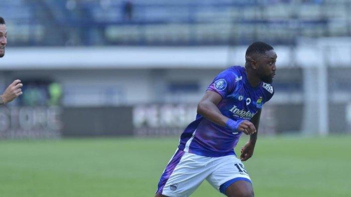 Tangkapan layar momen euforia dan kebersamaan Levy Clement Madinda bersama para pemain Persib, saat Maung Bandung berhasil mencetak gol ke gawang lawan, yang diunggah Madinda dalam akun Instagram pribadinya @levymadinda11, beberapa waktu lalu.