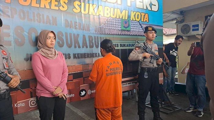 Terduga pelaku pembunuhan dihadirkan dalam konferensi pers di Polres Sukabumi Kota.