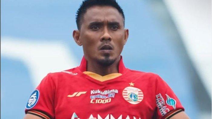 Pemain Persija Jakarta Maman Abdurrahman yang juga mantan Persib Bandung, dinyatakan positif Covid-19.