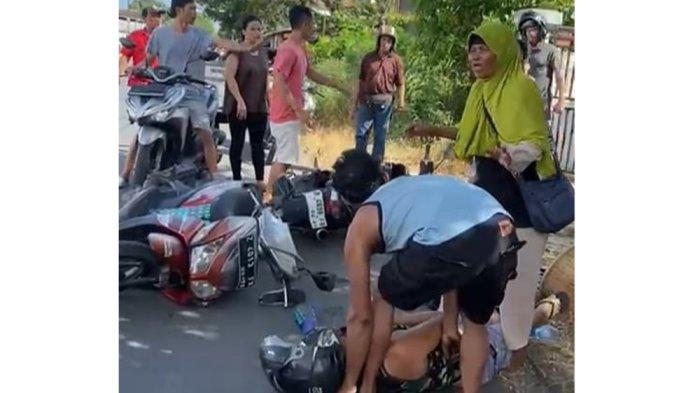BULE VS LANSIA - Suasana sesaat setelah kejadian tabrakan antara bule dan lansia dimana si Bule diduga menganiaya pengendara sepeda motor yang sudah tergeletak di Jalan Kidang Pananjung Pangandaran, Minggu 9 Februari 2025.