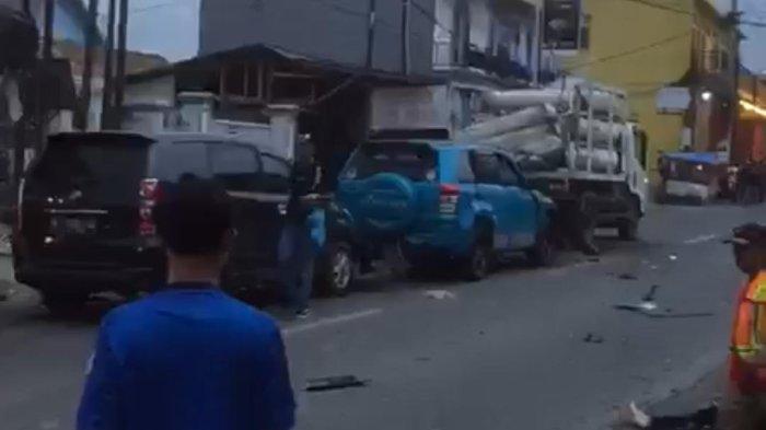 Tabung Gas CNG yang diangkut truk tiba-tiba meledak saat melintas di Jalan Raya Sukabumi-Bogor, tepat di Cibadak, dua orang meninggal akibat kejadian itu, Senin (27/11/2023).