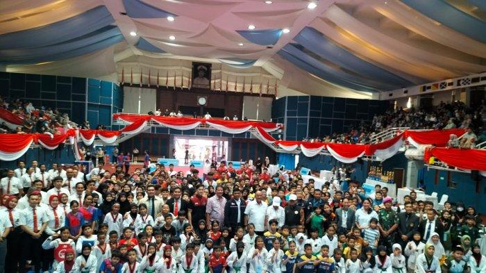 APM Taekwondo Championship Series 2 Tahun 2025 secara resmi dibuka oleh Ketua Umum (Ketum) Komite Olahraga Nasional Indonesia (KONI) Pusat Letjen TNI Purn Marciano Norman pada Sabtu 5 Juli 2025, di Gedung Oumar Basri Syaaf Koarmada RI, Jakarta.