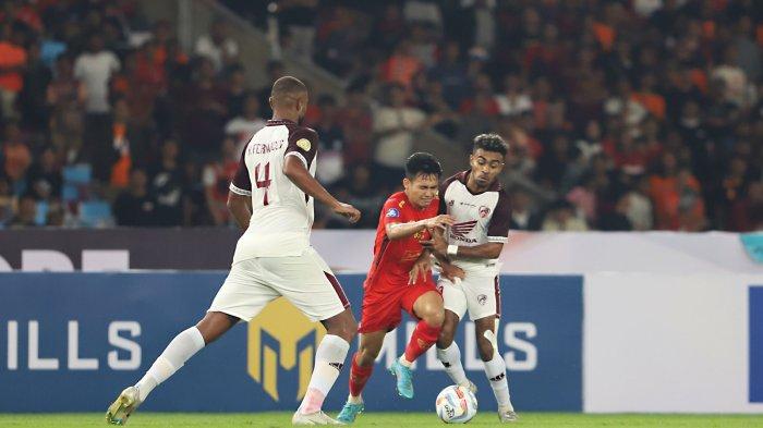 Aksi Witan Sulaeman dalam laga Persija Jakarta Vs PSM Makassar di SUGBK, Senin (3/7/2023).