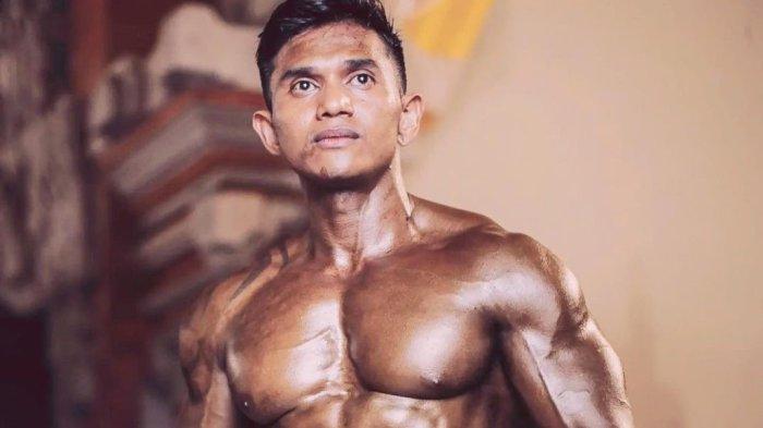 Binaragawan Justyn Vicky berpose semasa hidup