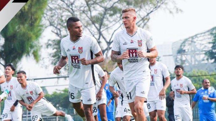 Dua pemain asing Malut United FC, Cassio Scheid dan Wbeymar Angulo menjalani latihan perdana bersama tims ebelum tampil di Liga 1.