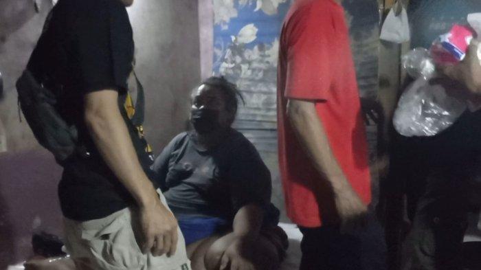 Cipto Raharjo (45), warga Kelurahan Kunciran Indah, Pinang Kota Tangerang yang mengidap obesitas hingga memiliki berat 200 kilogram