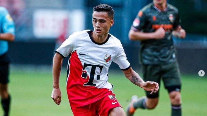 Aksi Eliano Reijnders, pemain keturunan Indonesia