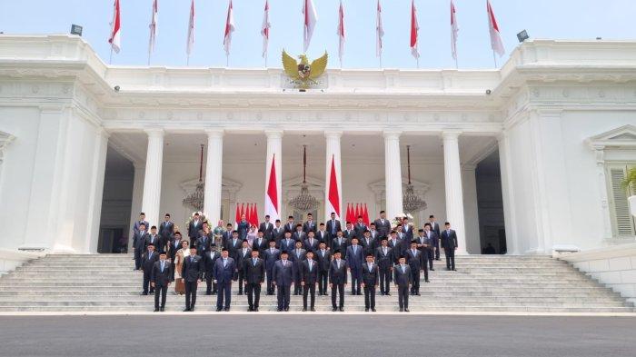 Foto Kabinet Merah Putih