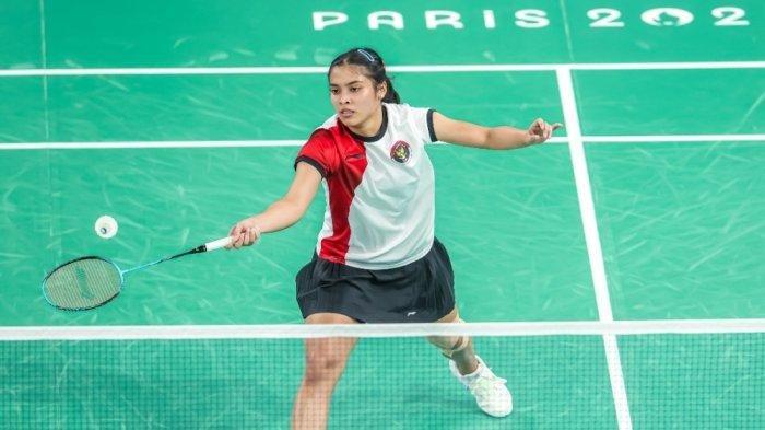 Pebulu tangkis tunggal putri Indonesia Gregoria Mariska saat bertanding melawan Tereza Svabikova (Ceko) pada babak penyisihan grup G Olimpiade Paris 2024 di Porte De La Chapella Arena, Paris, Prancis, Rabu (31/7/2024).