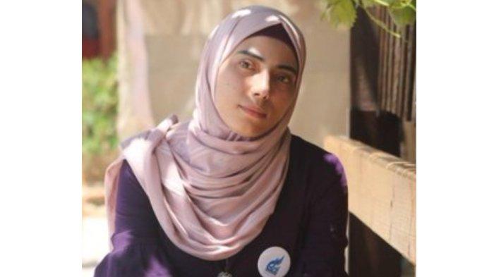 Hiba Abu Nada, penyair Palestina yang tewas terkena serangan udara Israel.