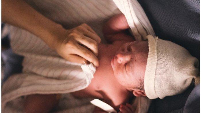 Ilustasi bayi. Begini cara memandikan bayi baru lahir, orangtua baru wajib tahu!