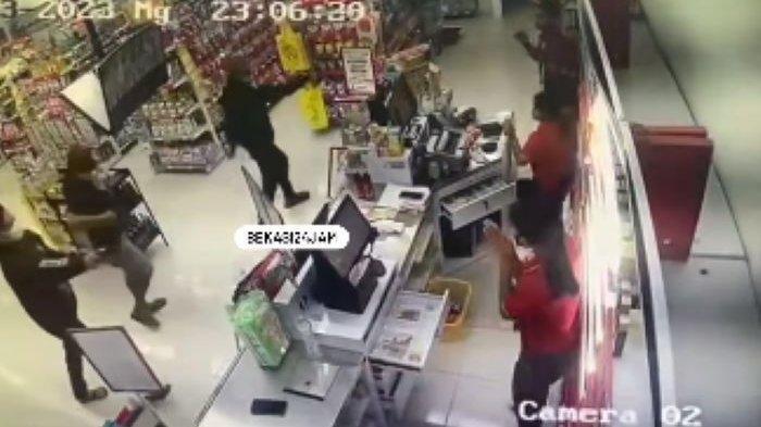 Ilustrasi perampokan minimarket. Aksi perampokan minimarket kembali terjadi, kali ini menyasar minimarket di Jalan Gas Alam Nomor 04, Cimanggis, Kota Depok, pada Selasa (22/8/2023) malam.