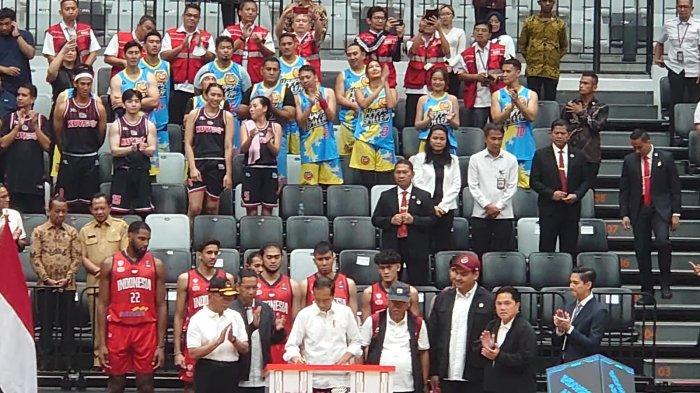 Presiden Republik Indonesia, Joko Widodo, meresmikan Indonesia Arena di kawasan Gelora Bung Karno Senayan, Jakarta, Senin (7/8/2023)