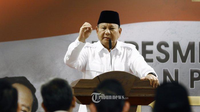 Ketua Umum Partai Gerindra Prabowo Subianto memberikan pidato politiknya pada acara peresmian Kantor Badan Pemenangan Presiden Partai Gerindra di kawasan Slipi, Jakarta Barat, Sabtu (7/1/2023).