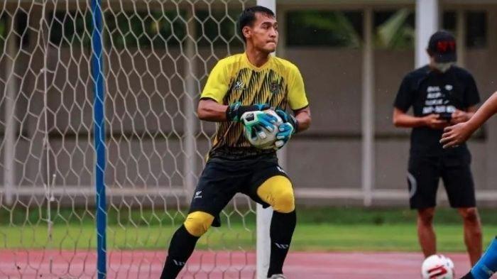 Kiper Persib Bandung Reky Rahayu
