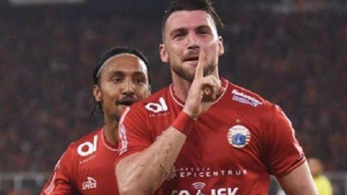 Marko Simic selebrasi usai mencetak gol pertama Persija Jakarta ke gawang Arema FC dalam Liga 1 2018 di Stadion Utama Gelora Bung Karno, Jakarta, Sabtu (31/3/2018) malam WIB