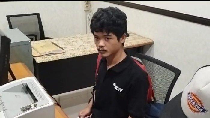 Muhammad Syarif (22), wartawan korban pengeroyokan saat sedang liputan membuat laporan ke Mapolsek Pademangan, Jakarta Utara, Minggu (23/7/2023) malam.