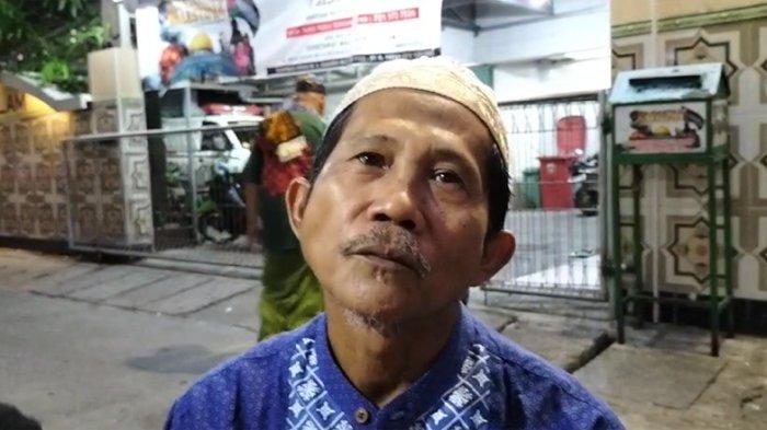 Muzakir (55), tetangga sekaligus rekanan bisnis Hamka Rusdi (55) merasa begitu terpukul atas kematian tragis korban.
