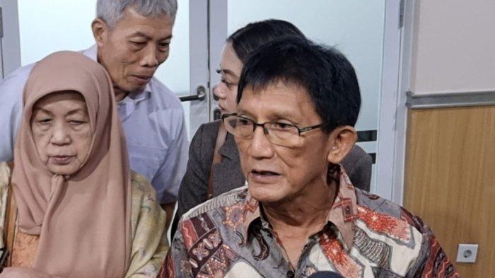 Nizarman Aminuddin selaku Ketua RW 01 Melawai usai audiensi dengan DPRD DKI Jakarta terkait wilayah tempat tinggalnya yang banyak berdiri tempat usaha.