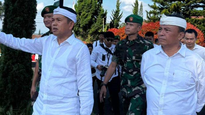ORANG DEKAT KDM - Gubernur Jawa Barat Dedi Mulyadi dan Sekda Jawa Barat Herman Suryatman di Dodik Bela Negara Rindam III/Siliwangi, Senin (5/5/2025).