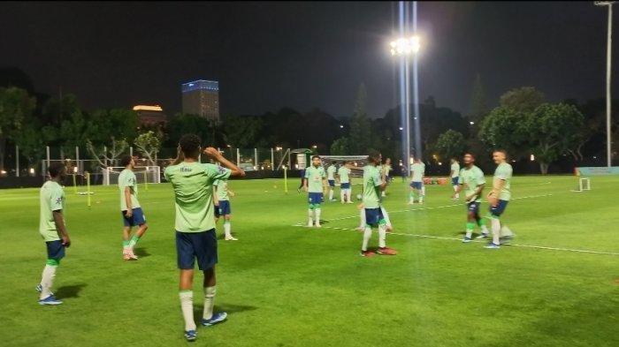 Para pemain Timnas Brasil U-17 saat menjalani latihan di Lapangan A GBK, Senayan, Jakarta, Selasa (7/11/2023).