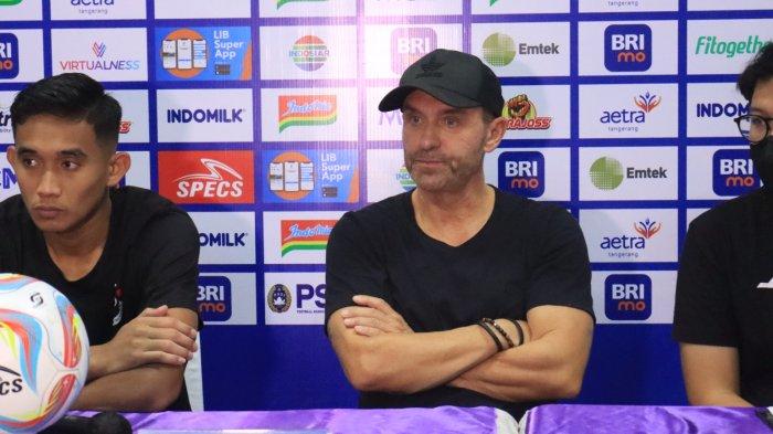 Pelatih Persija Jakarta, Thomas Doll, usai pertandingan kontra Persita Tangerang, di Stadion Indomilk Arena, Tangerang, Banten, Sabtu (22/7/2023).