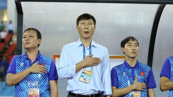 Pelatih Vietnam Kim Sang-Sik saat mendampingi The Golden Stars saat pertandingan melawan Thailand di agenda FIFA Matchday September 2024.