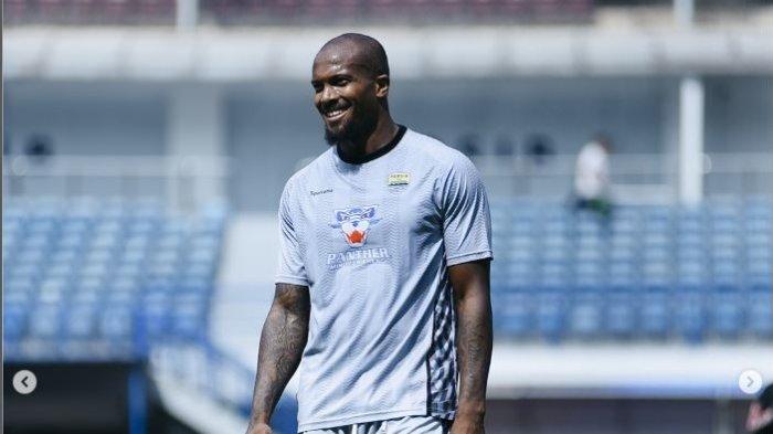 Pemain baru Persib Bandung, Gervane Kastaneer.