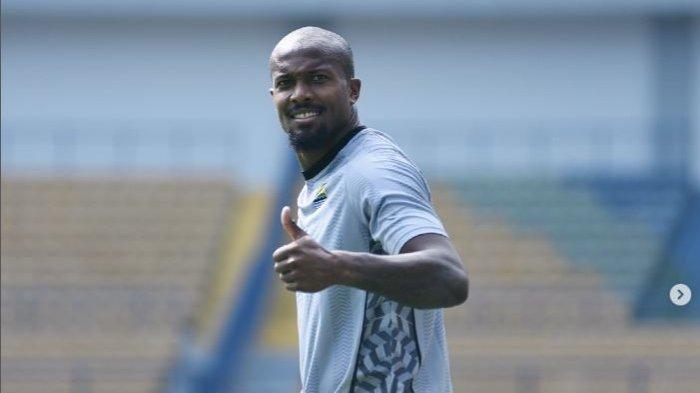 Pemain baru Persib Bandung, Gervane Kastaneer.