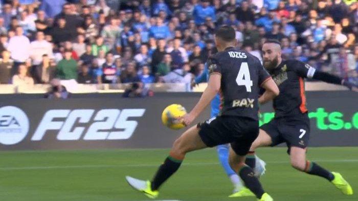 Pemain belakang Venezia Jay Idzes sukses membuat Romelu Lukaku mati kutu. Namun, Venezia tetap kalah dari Napoli di Liga Italia 2024-2025 pada Minggu (29/12/2024) malam WIB.