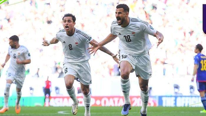 Pemain timnas Iran, Aymen Hussein, melakukan selebrasi setelah mencetak gol ke gawang Jepang pada babak penyisihan Grup D Piala Asia 2023, Jumat (19/1/2024).
