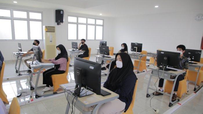 Peserta UTBK-SNBT 2023 Gelombang 2 di UPN Veteran Jakarta.