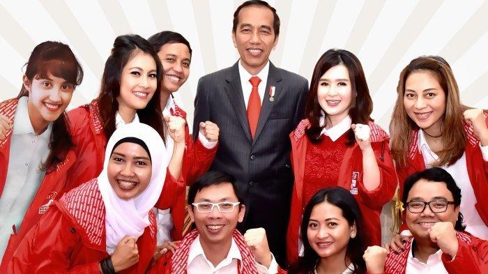 Presiden Jokowi berfoto bersama jajaran pengurus dan dewan pembina Partai Solidaritas Indonesia (PSI)