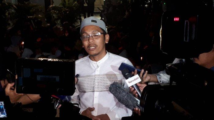 Pengamat sepak bola yang juga koordinator Save Our Soccer (SOS), Akmal Marhali di Menteng, Selasa (4/4/2023).