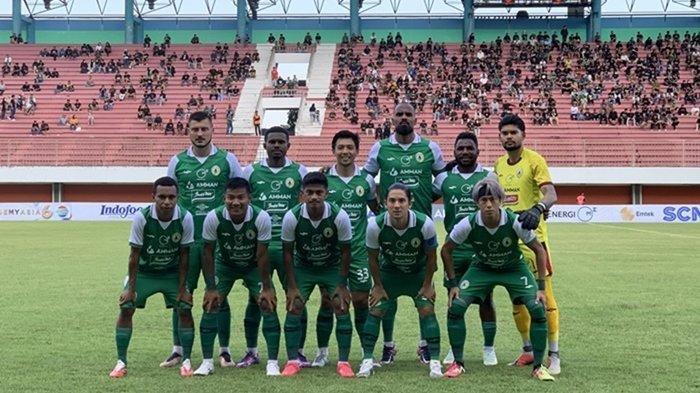Starting line up PSS Sleman vs Borneo FC saat laga uji coba pramusim di Stadion Maguwoharjo, Minggu (11/6/2023).