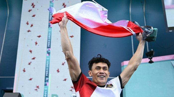 Atlet Sport Climbing Indonesia, Veddriq Leonardo, sukses meraih medali emas Olimpiade Paris 2024 pada Kamis (8/8/2024) sore.