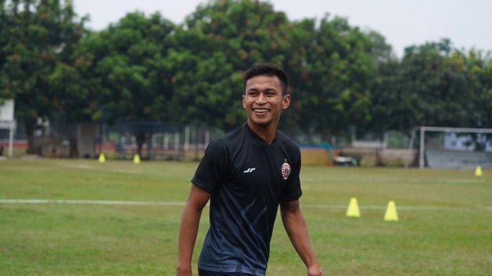 Aksi Osvaldo Haay saat mengikuti latihan Persija Jakarta di Lapangan PSAU TNI AU, Halim Perdanakusuma, Jakarta Timur.