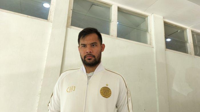 Penjaga gawang Persija Jakarta, Andritany Ardhiyasa saat ditemui setelah berlatih di Nirwana Park, Bojongsari, Depok, Jawa Barat, Rabu (25/5/2022)