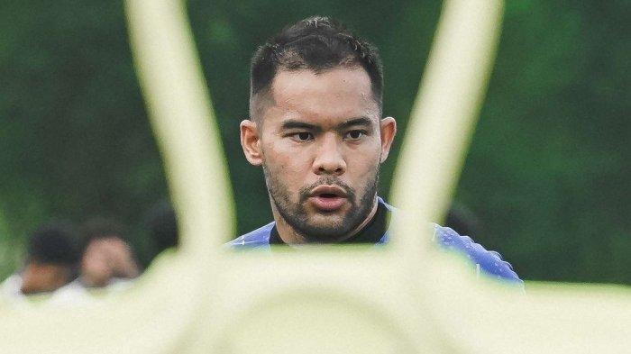 Foto Andritany Ardhiyasa yang diposting di akun Instagram Persija Jakarta dan dikomentari oleh sang kiper.